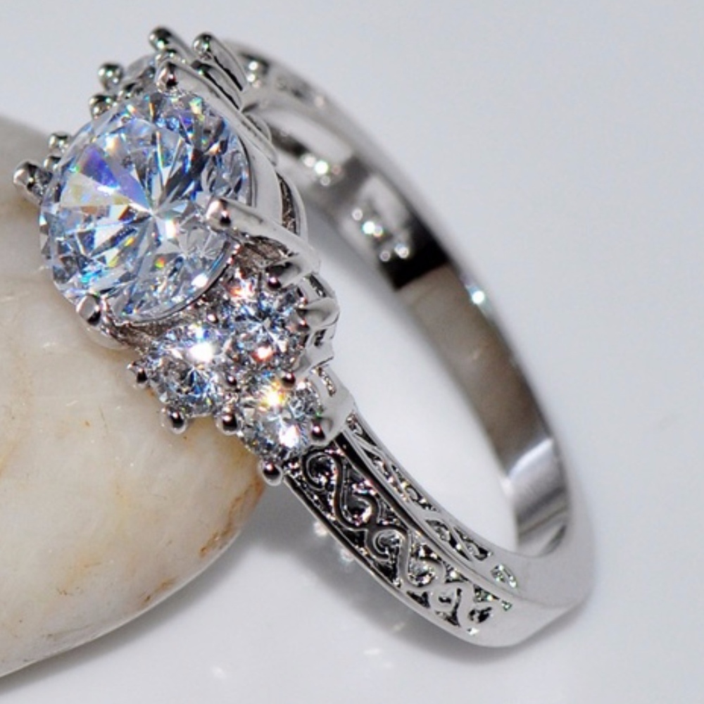 Fashion Ring NEW SZ.7 Wedding Anniversary Engaged